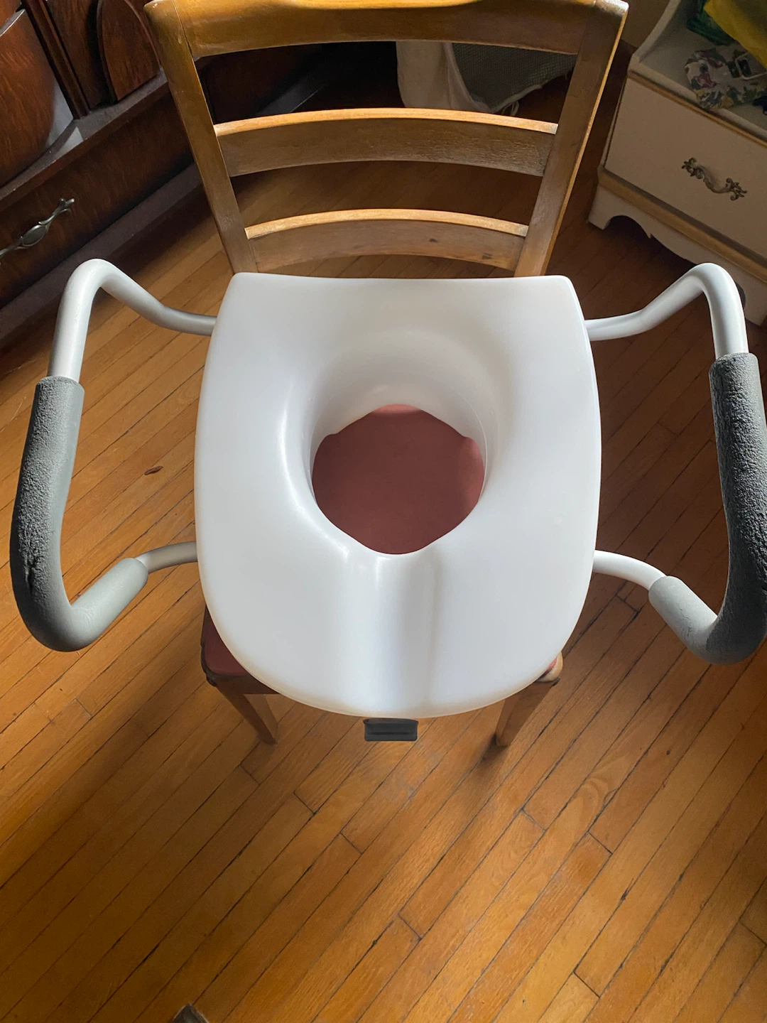 Raised Toilet Seat with Handles