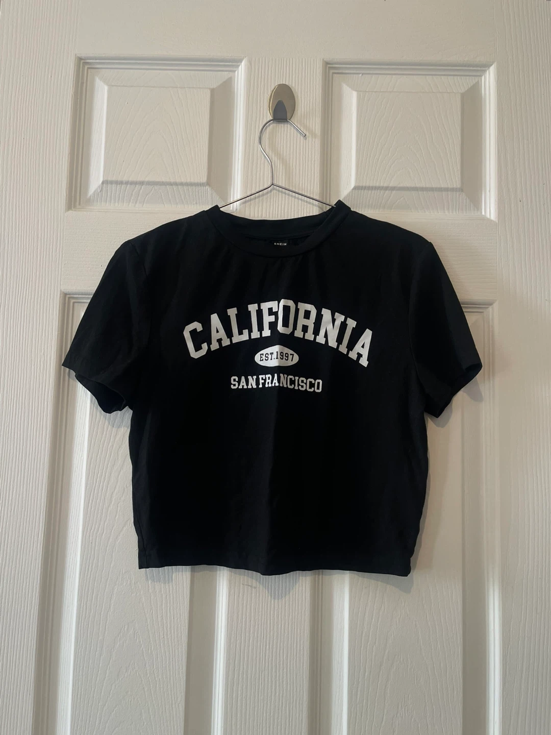 SHEIN California San Francisco Graphic Crop Top Black