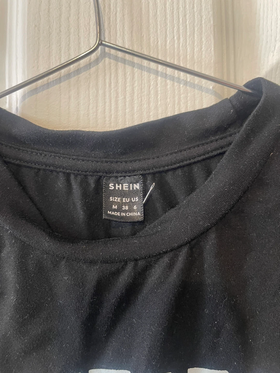 SHEIN California San Francisco Graphic Crop Top Black - photo 3