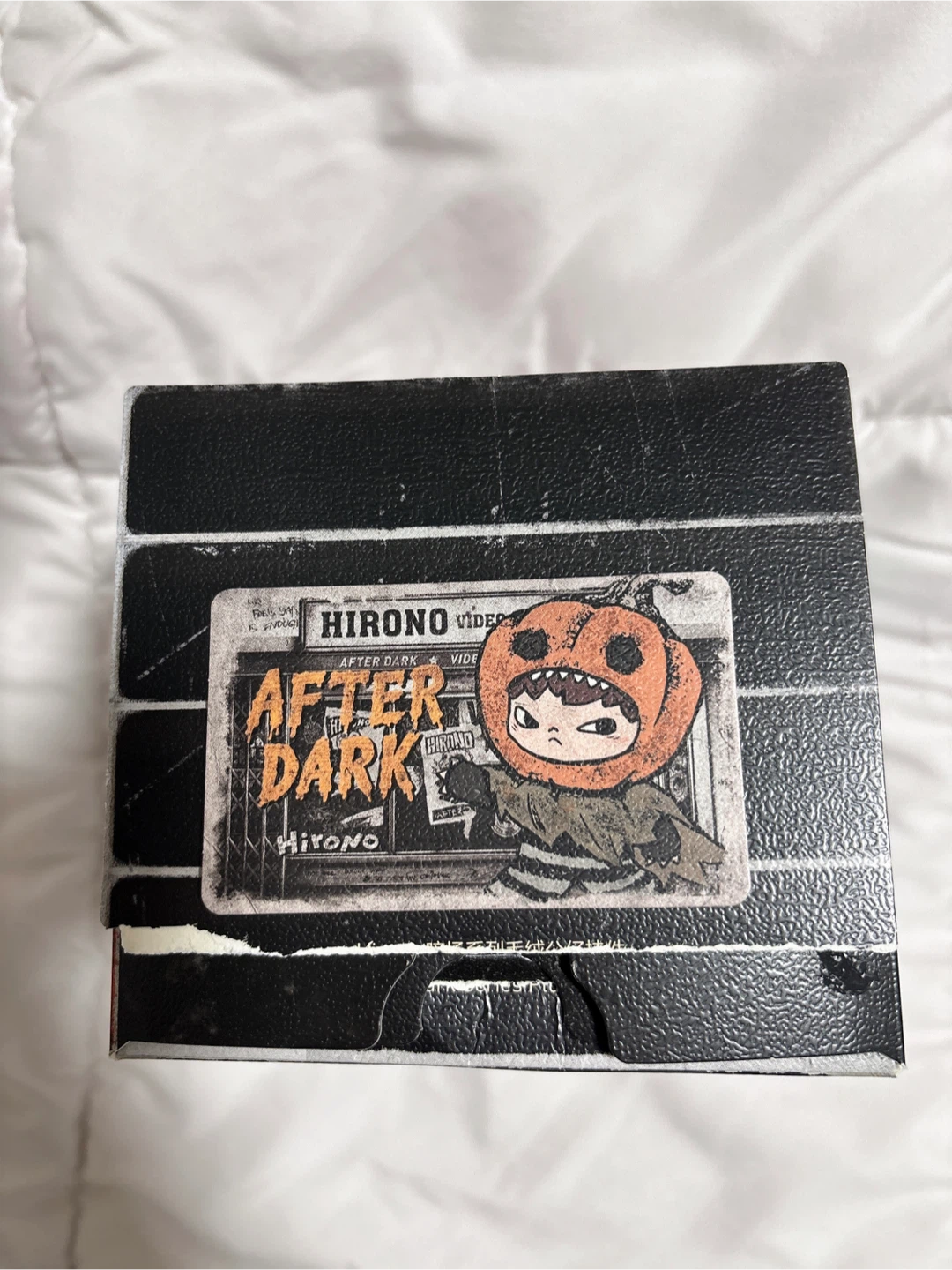 Pop Mart Hirono After Dark Blind Box Series - photo 2