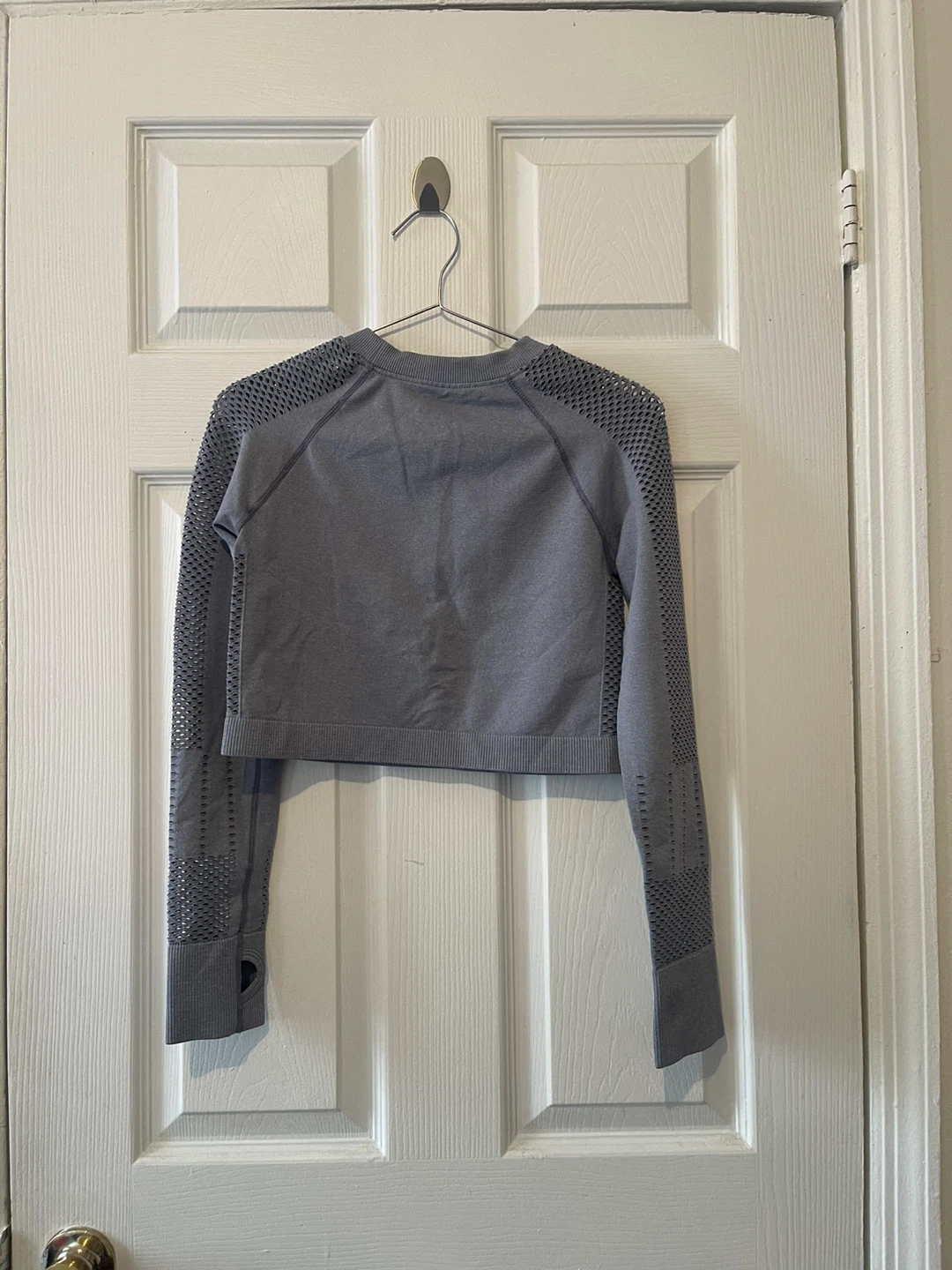 Gray Long Sleeve Workout Crop Top - photo 2