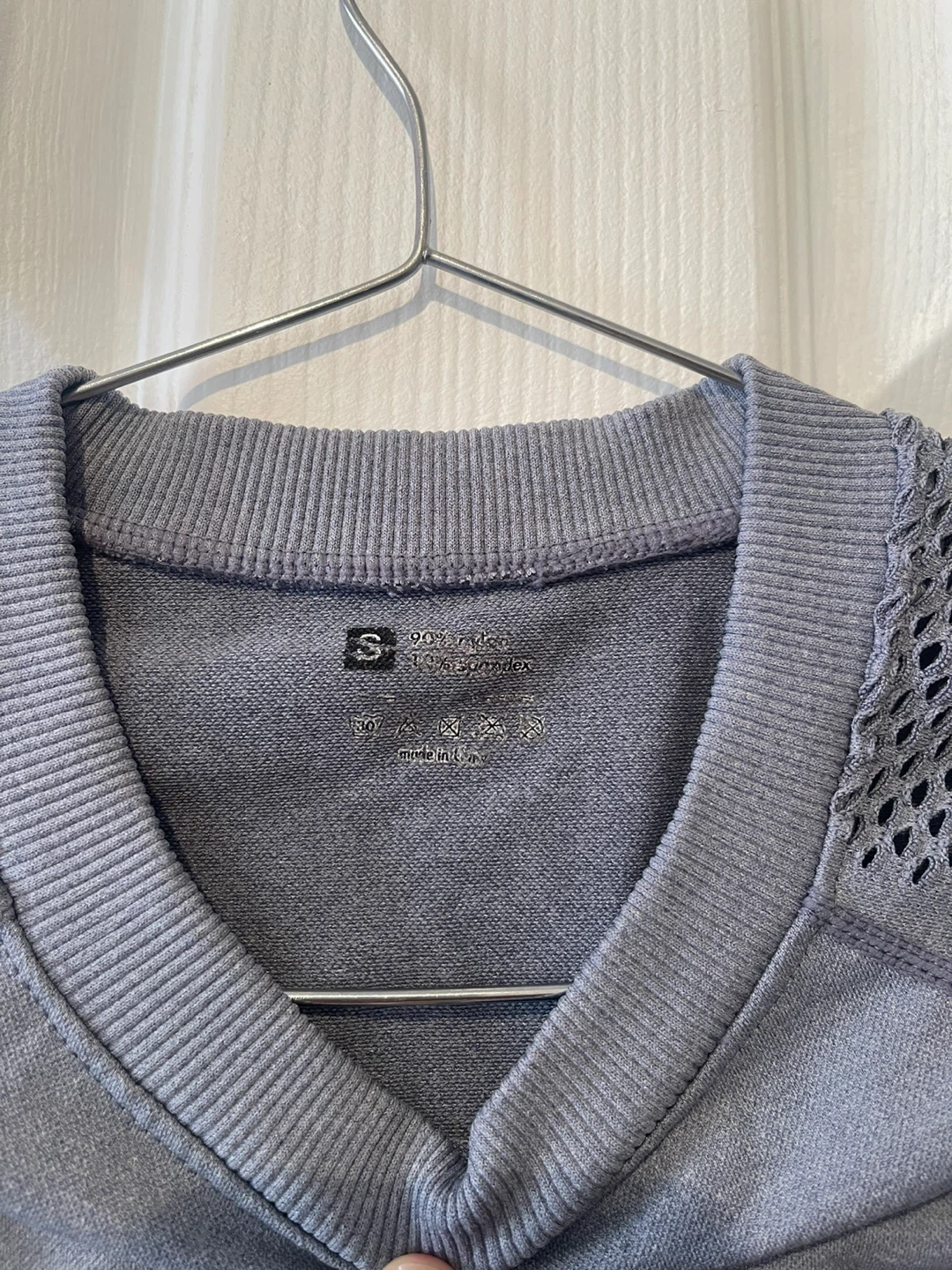 Gray Long Sleeve Workout Crop Top - photo 3