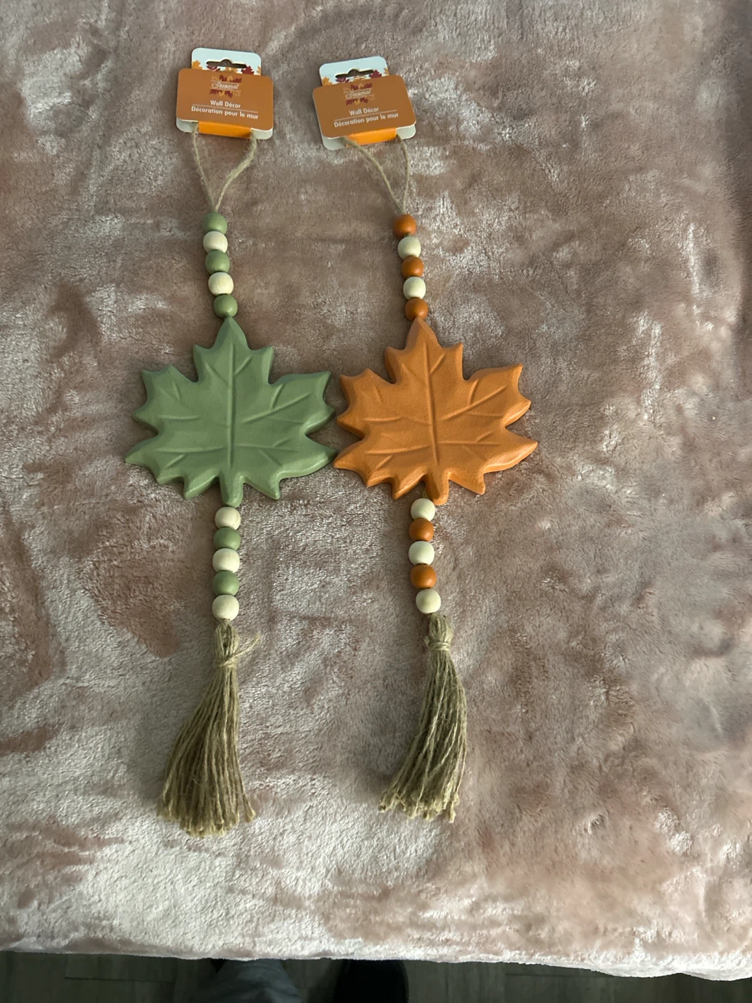 Set of 2 Seasonal Leaf Wall Decor 🏈