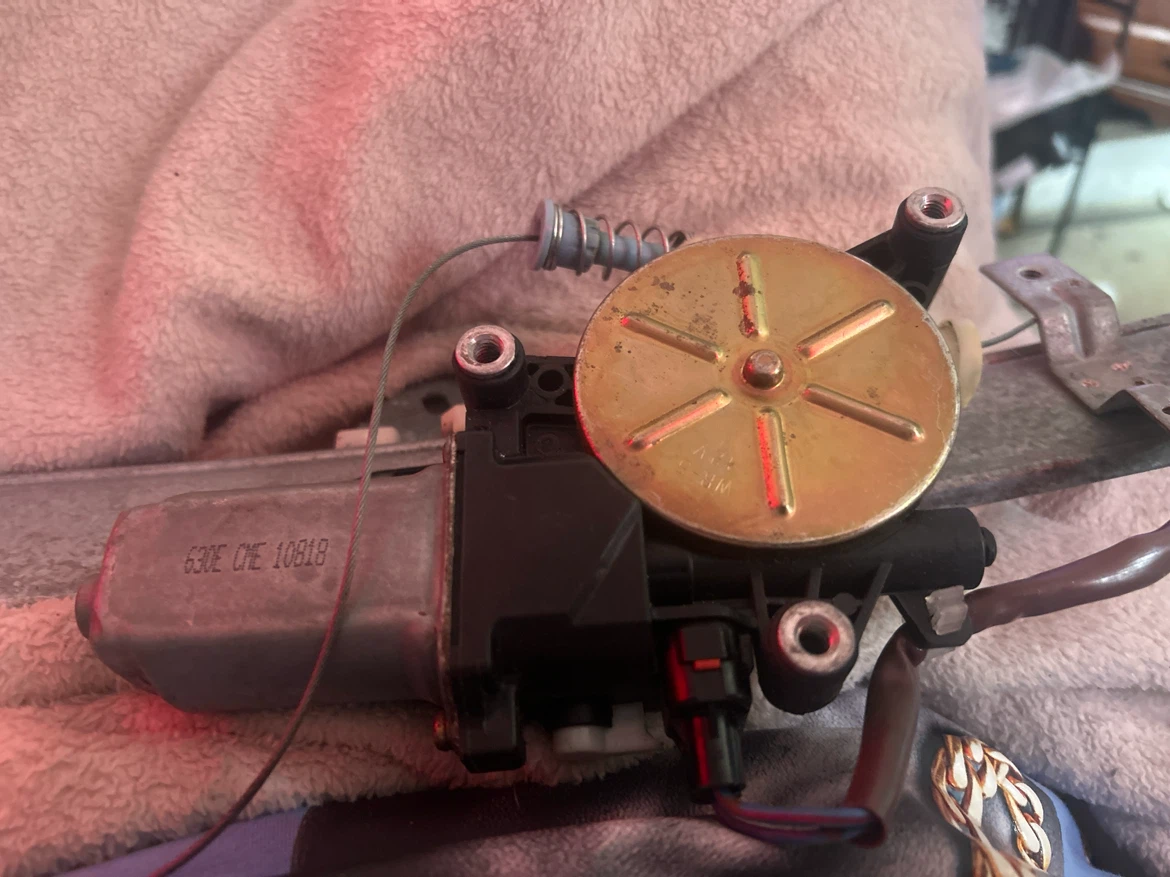 Automotive Power Window Motor and Regulator Assembly