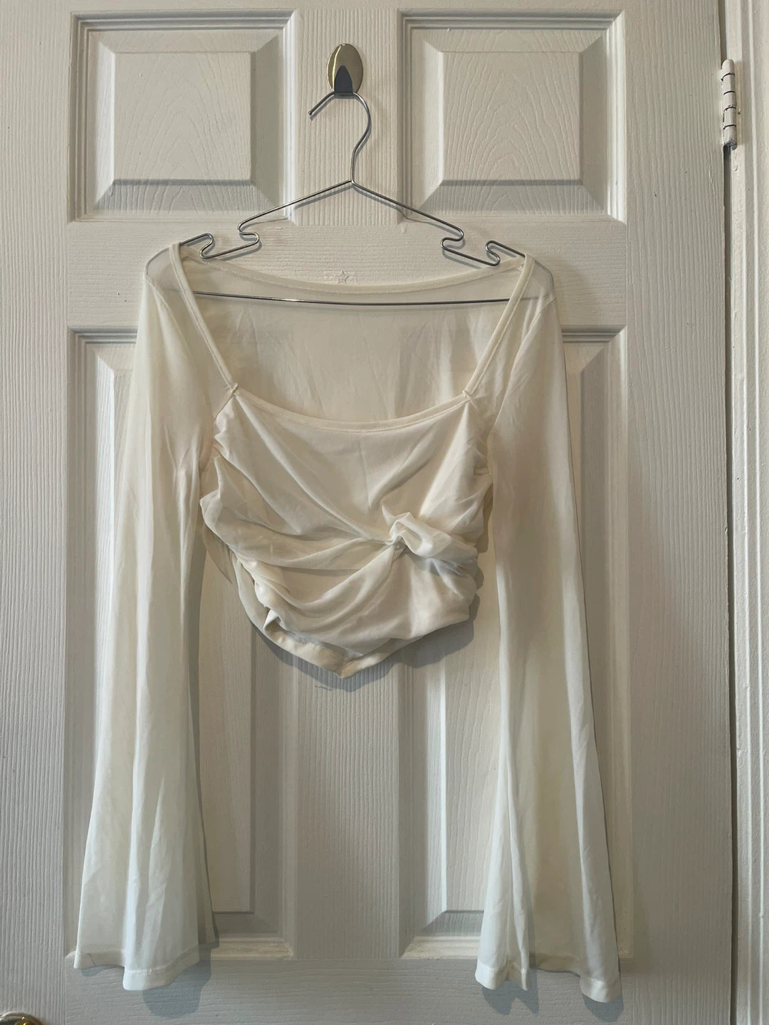 White long-sleeve mesh crop top