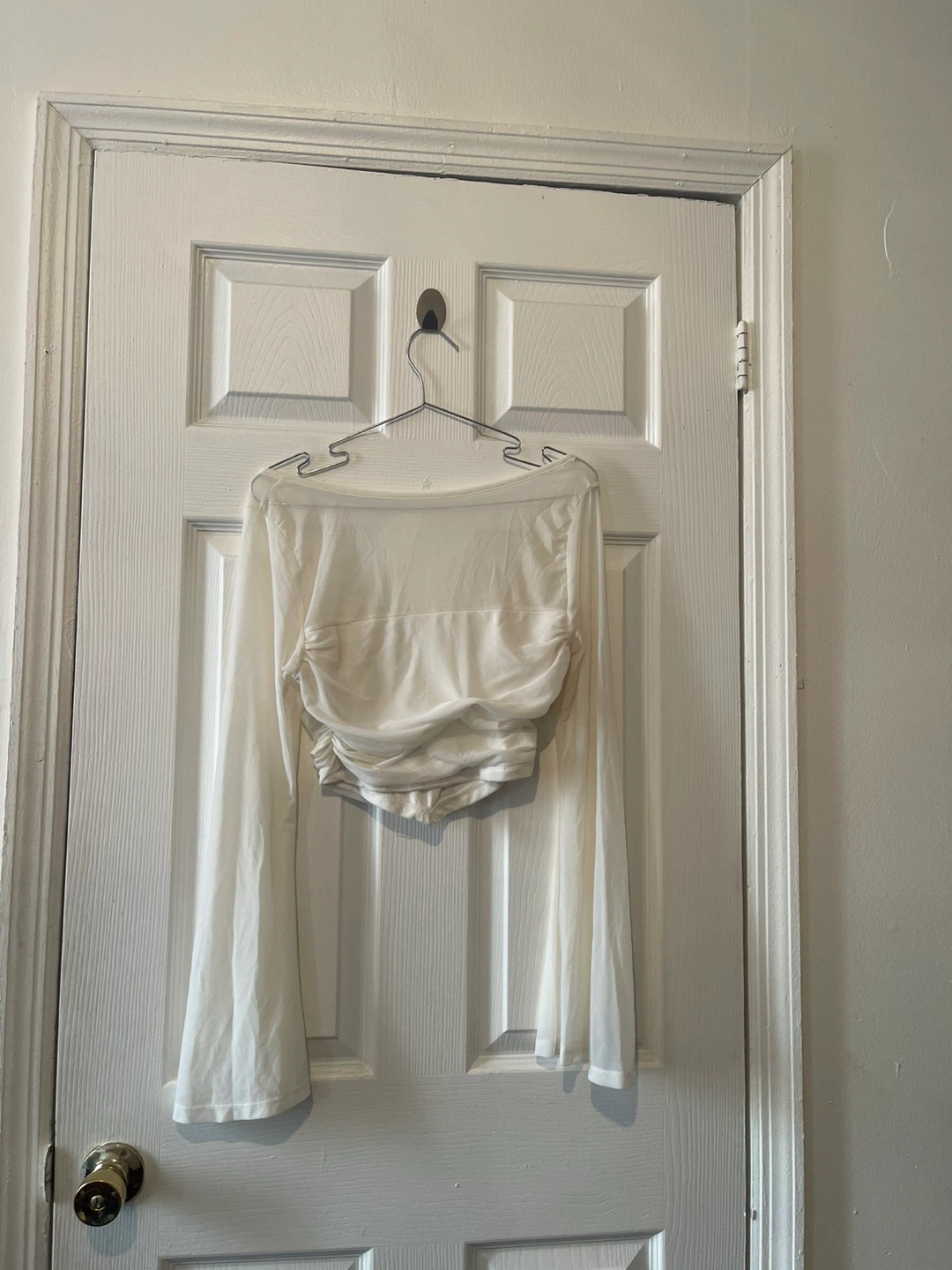 White long-sleeve mesh crop top - photo 2