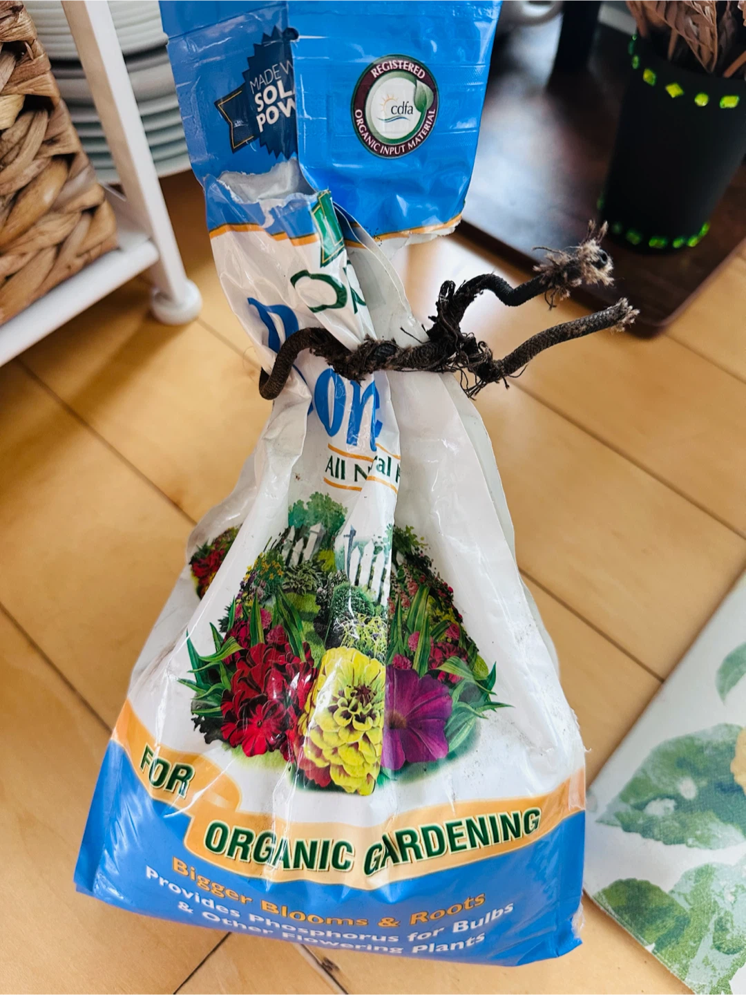 Down to Earth Organic Fertilizer for Bulbs🏈