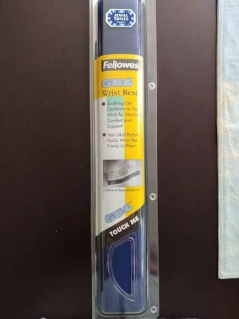 Fellowes Gel Wrist Rest 🏈