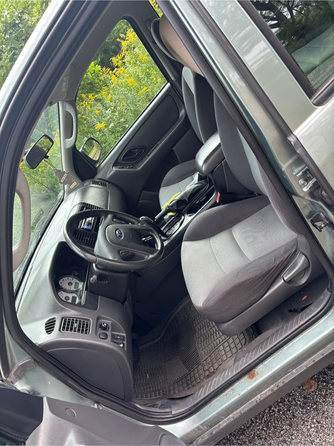 Ford Escape SUV - photo 5