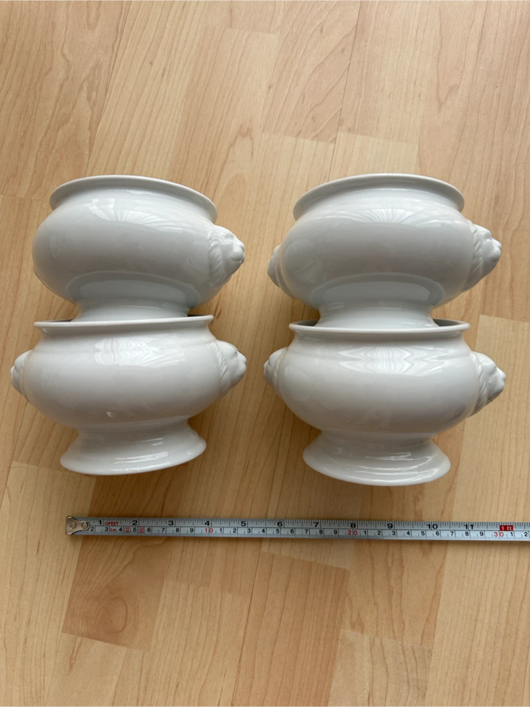 Set of 4 white ceramic soup bowls 🏈