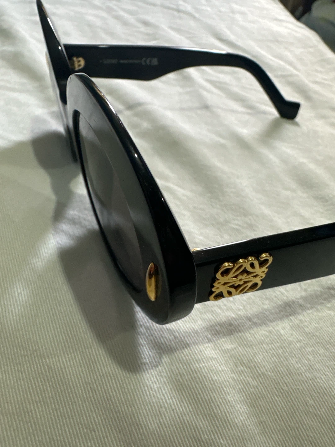 Loewe Anagram Black Oval Sunglasses - photo 2