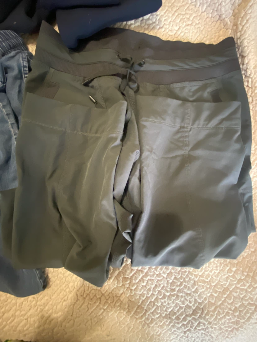 🏈Three Pairs of Assorted Casual Pants - photo 2