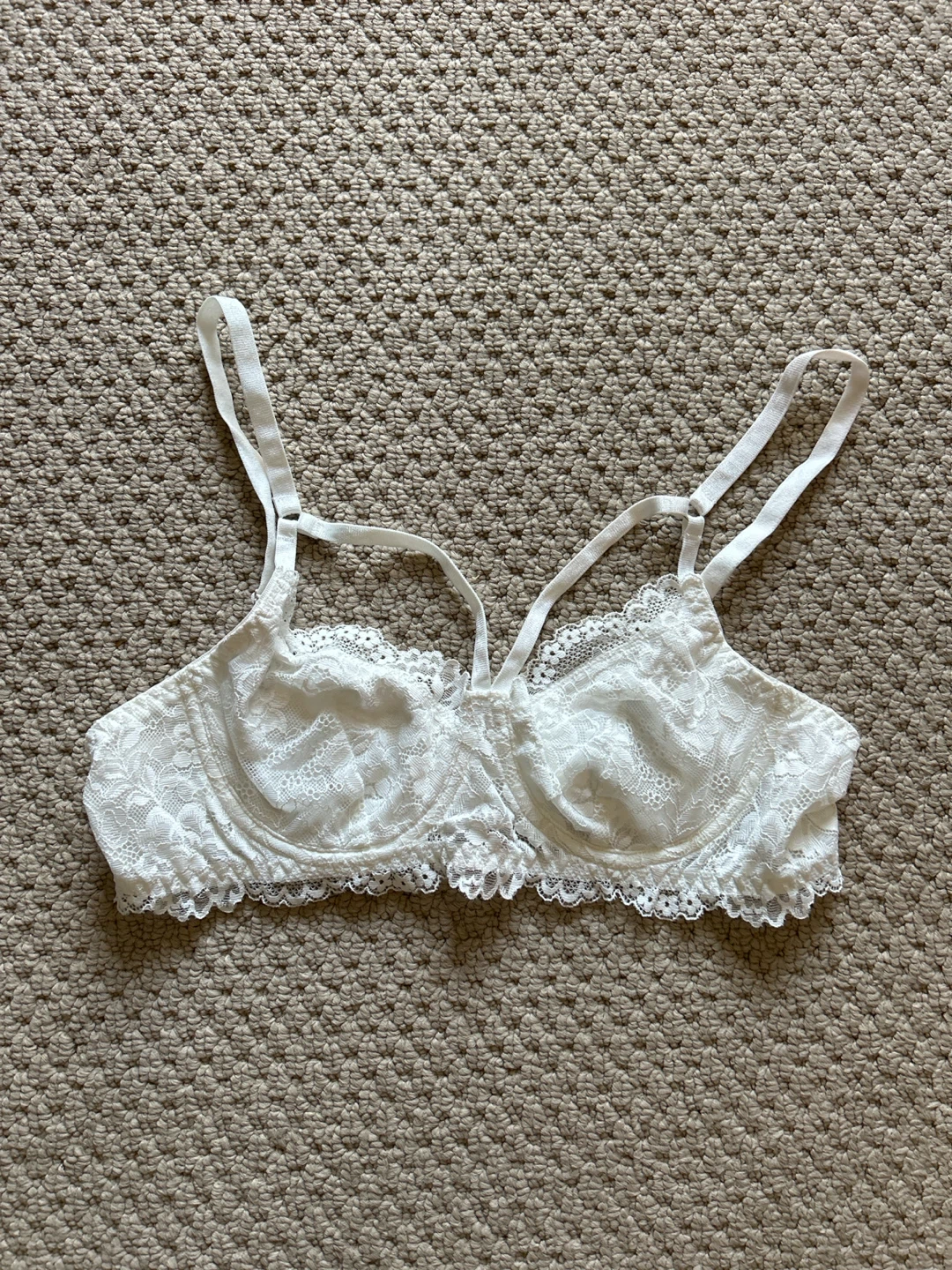 White lace bra size small