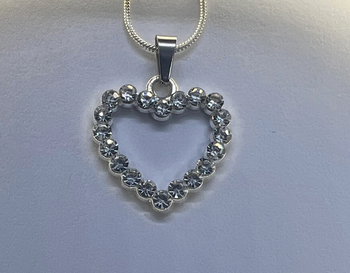 LondonOne Heart Pendant Necklace - New with Tags - photo 2