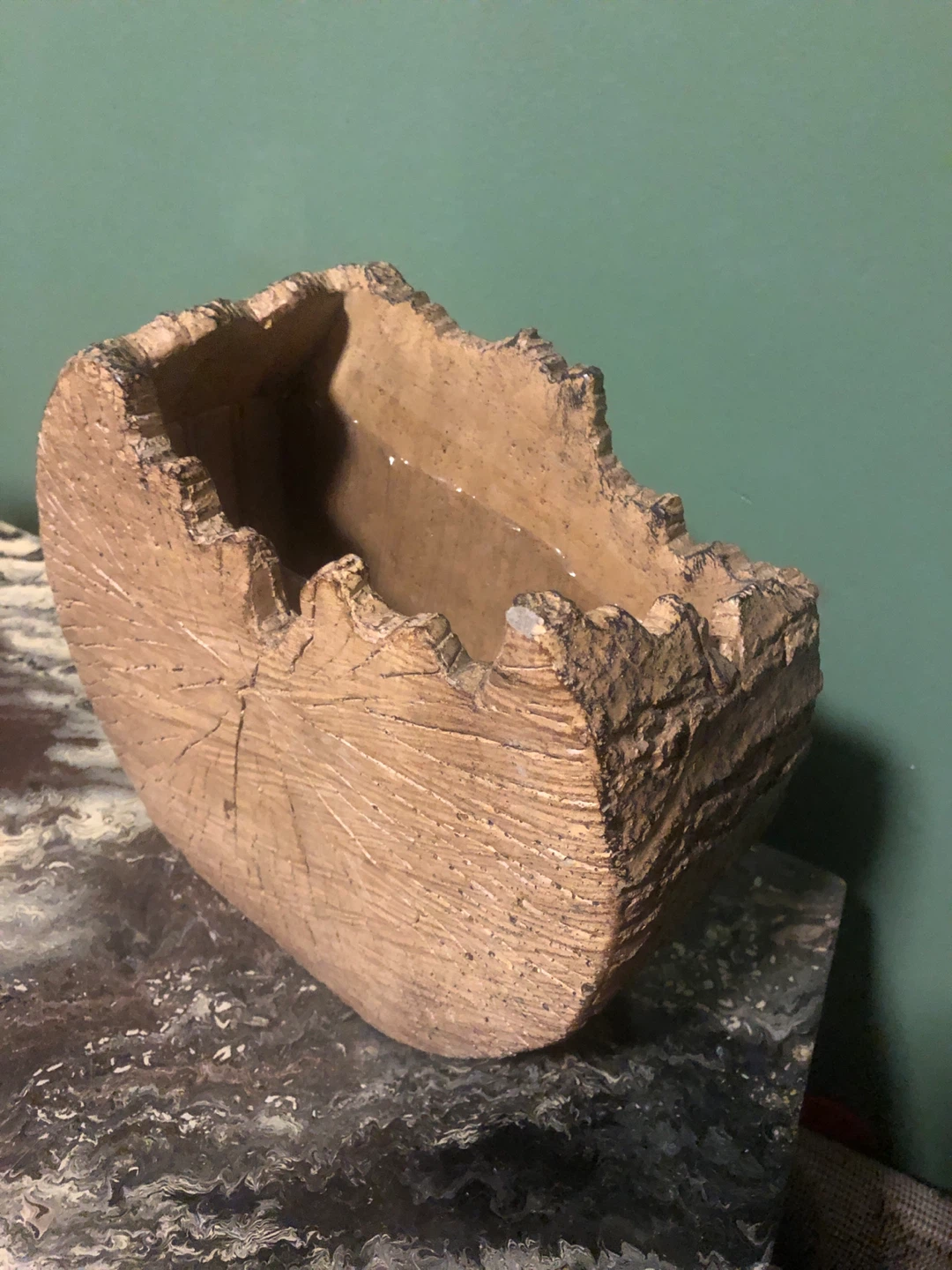 Decorative Log-Look Concrete Vase 🏈