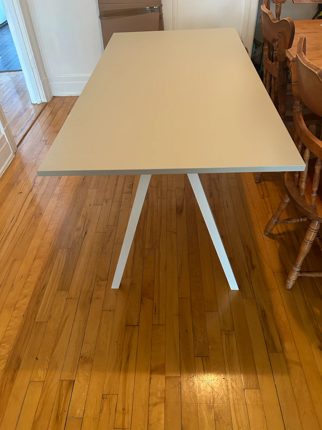 Large grey desk with bag hooks - photo 3