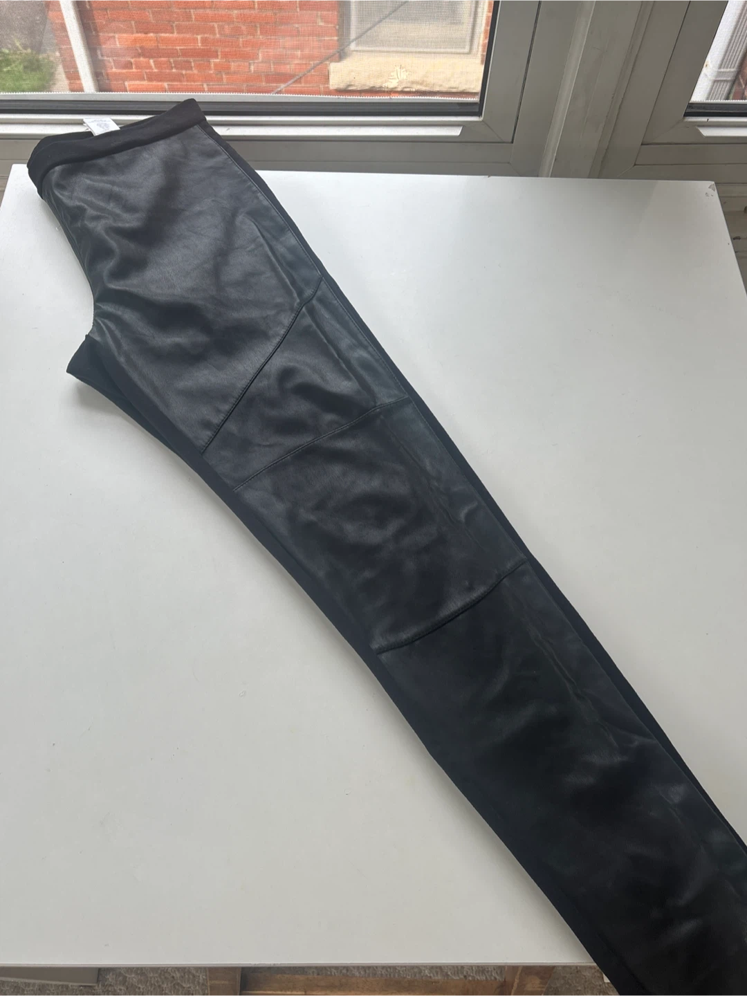Michael Kors Black Faux Leather Leggings Size 8 - photo 4
