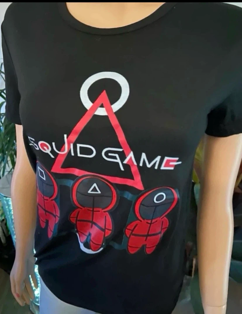 🏈 NEW Ladies Squid Game Graphic T-Shirt Black Small - photo 3