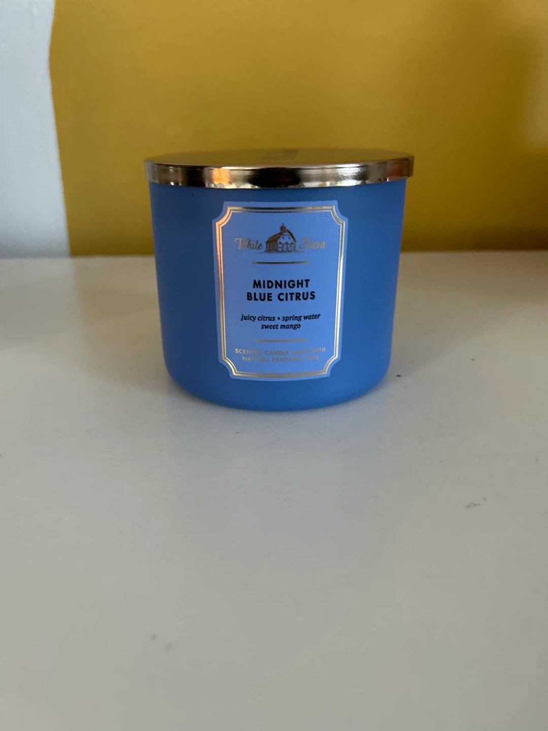 White Barn Midnight Blue Citrus Candle 🏈