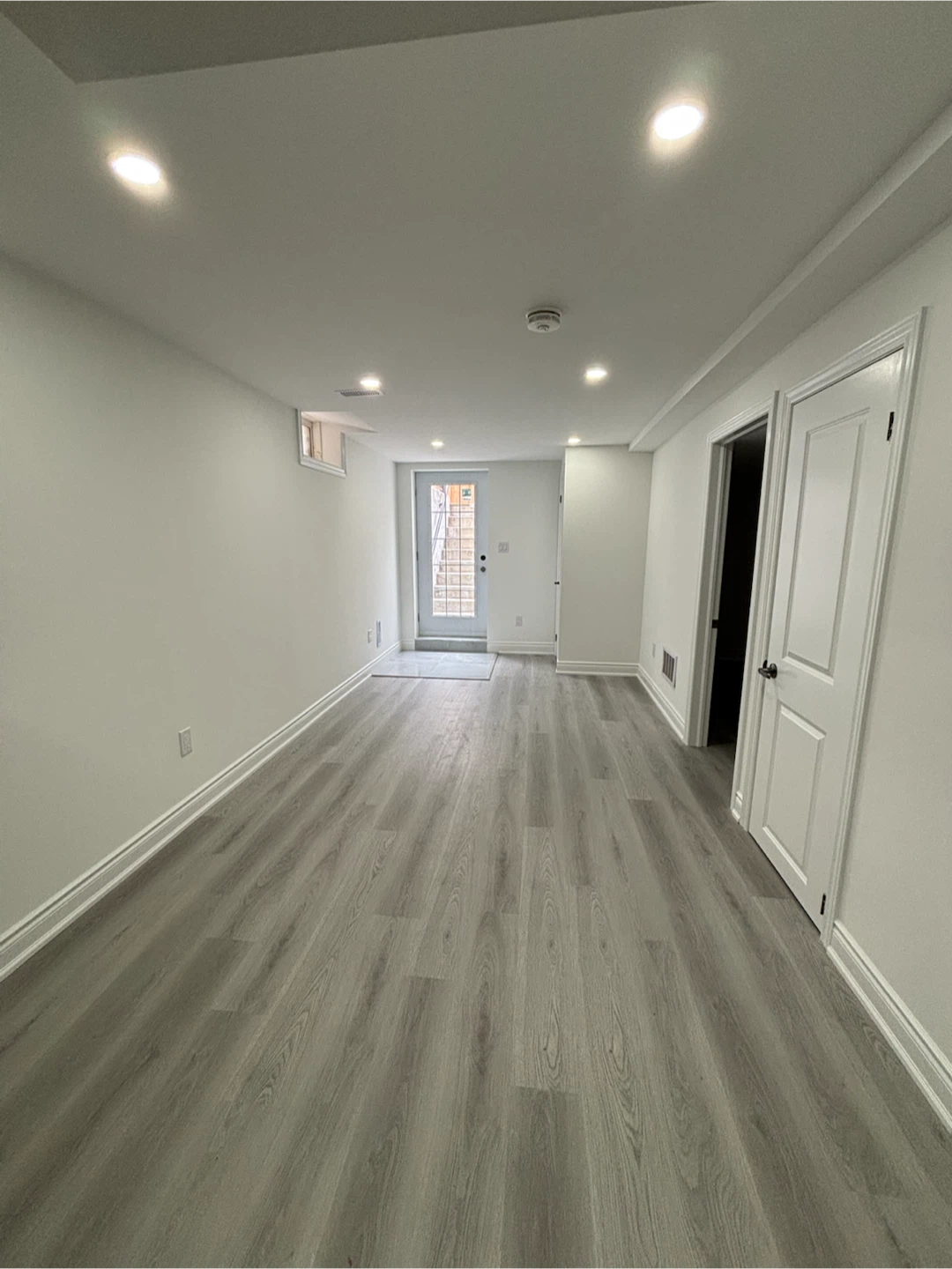 2 Bedroom 1 Bath Basement - photo 2