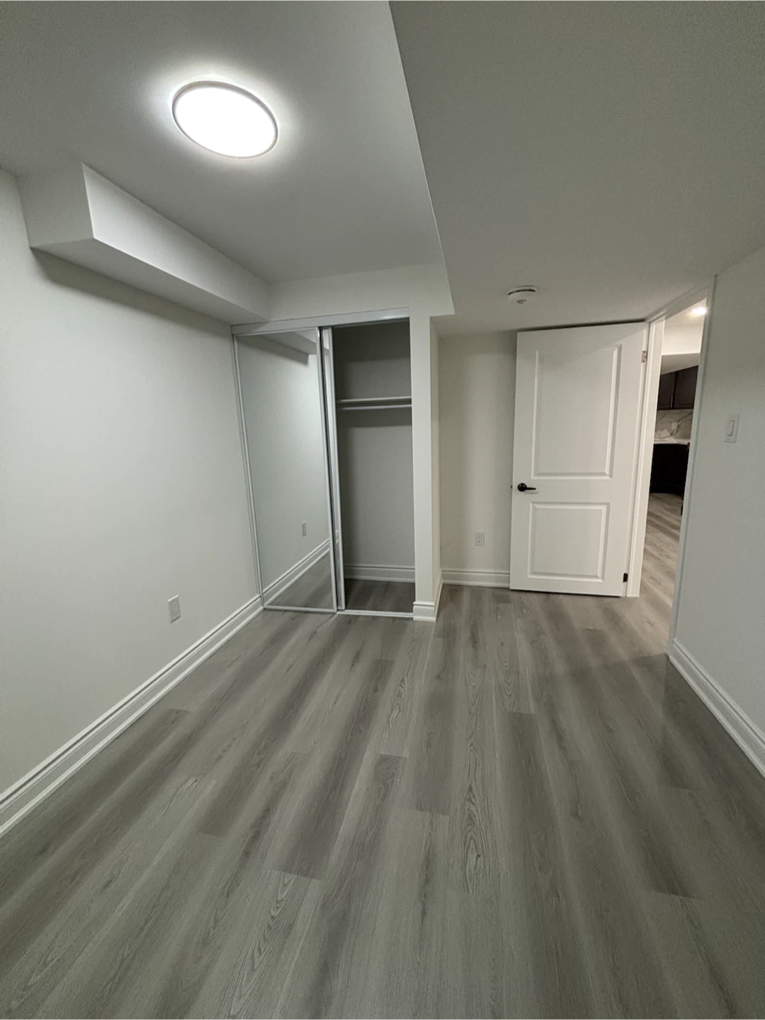 2 Bedroom 1 Bath Basement - photo 3