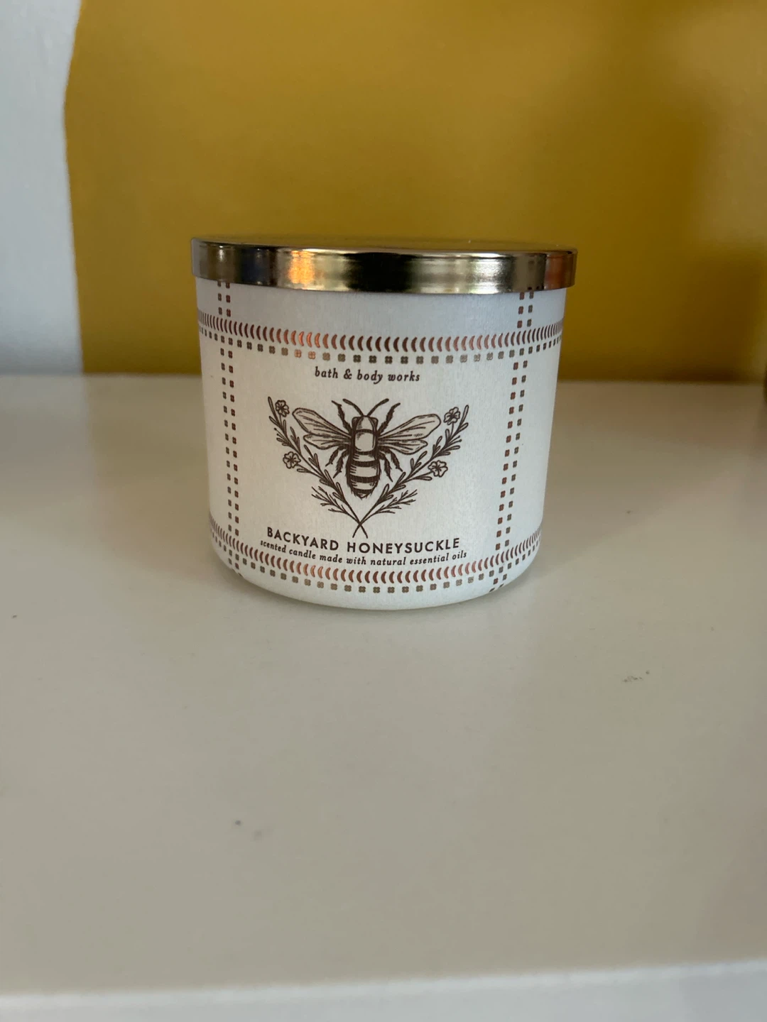 Bath & Body Works  Candle🏈