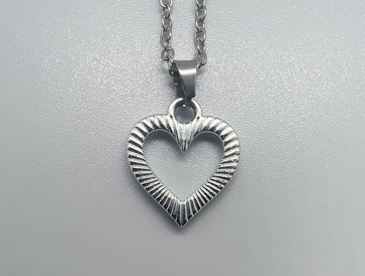 LondonOne Reversible Heart Pendant Necklace - New with Tags - photo 3