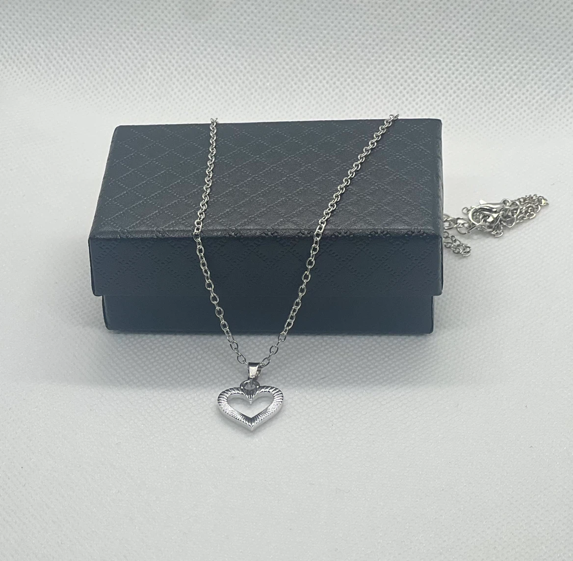 LondonOne Reversible Heart Pendant Necklace - New with Tags - photo 4