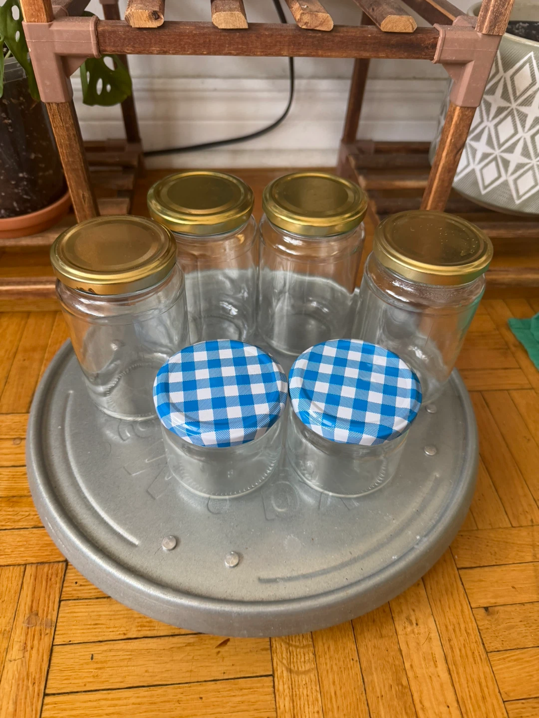 Set of 6 Glass Jars with Lids 🏈