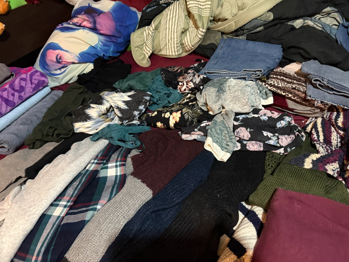 Assorted Women's Clothing Bundle - photo 5