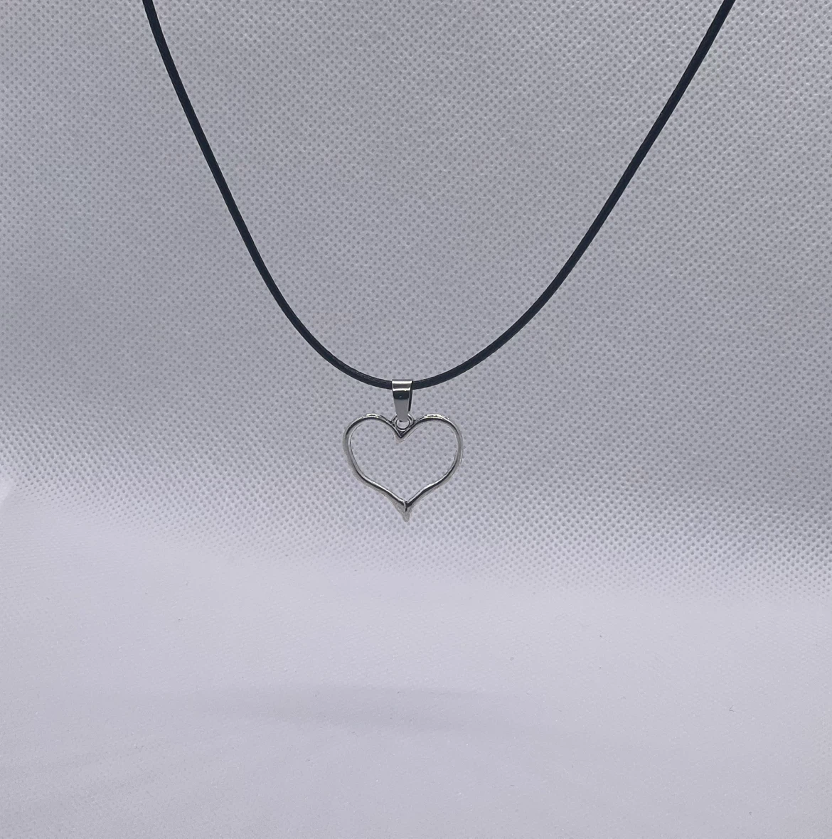 LondonOne Vintage Distressed Heart Necklace Black Cord - New - photo 3