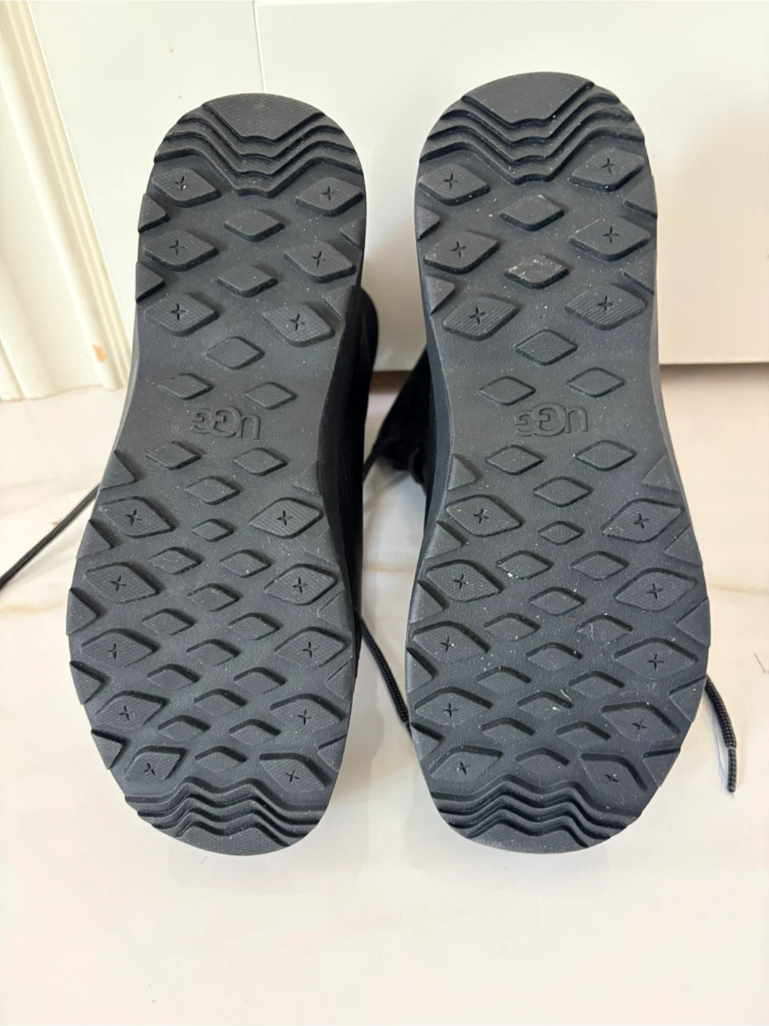 UGG Waterproof Boots Black Size 9 - photo 3