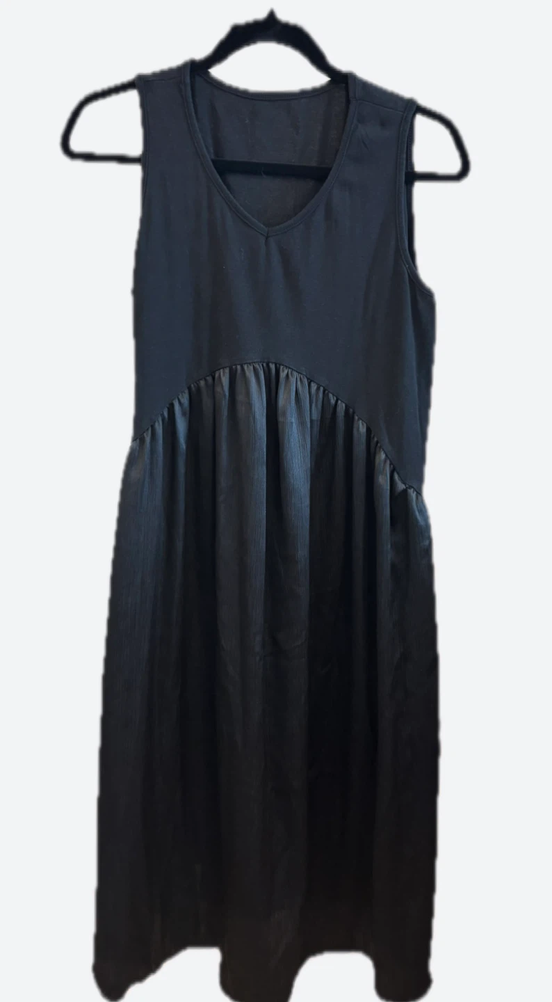 Black Sleeveless Dress