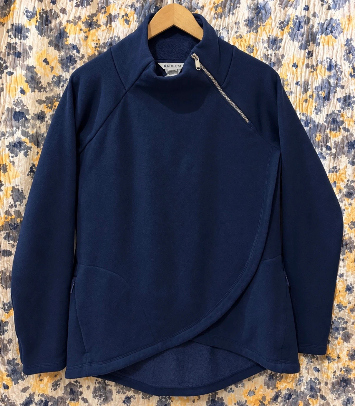 New Athleta Cozy Karma Asymmetric Pullover, 1X 🏈 - photo 4