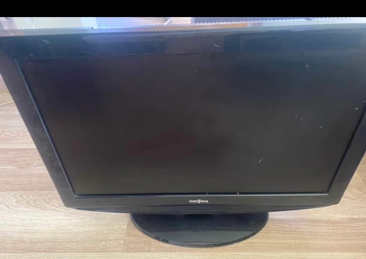 Toshiba Flat Screen Television - photo 3