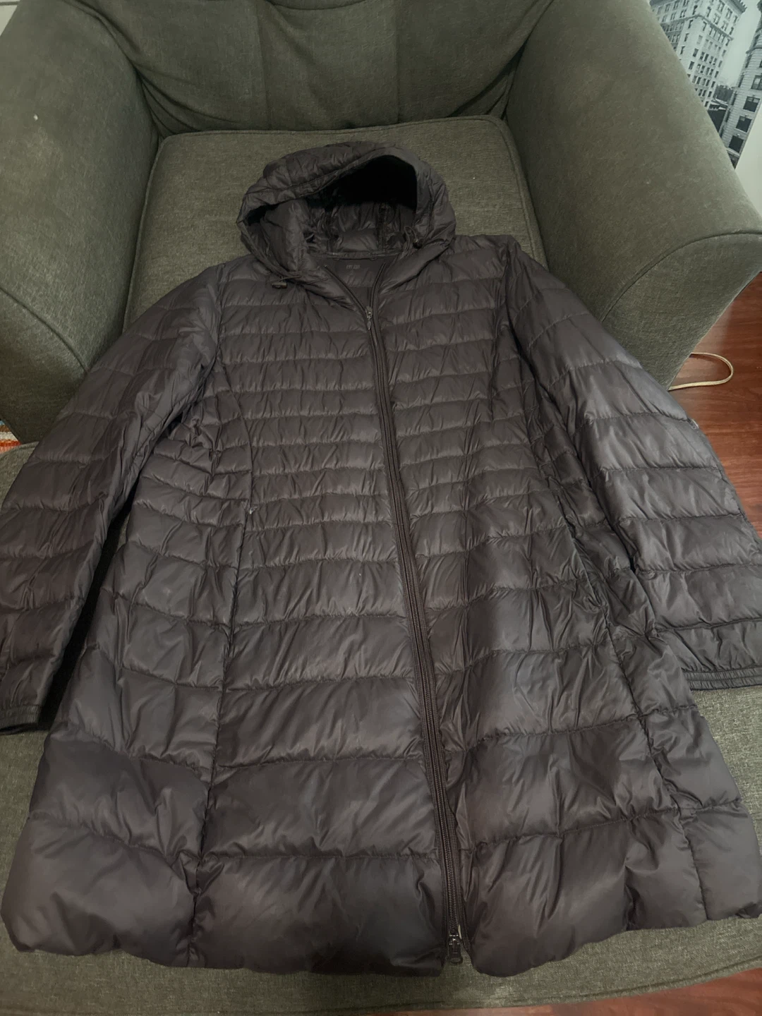 🏈 Uniqlo Ultra Light Down brown Hooded Coat