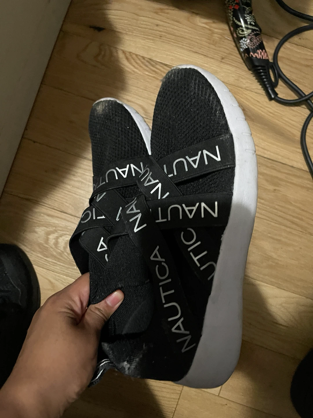 Nautica shoes (just a lil of dirt but good condition) - photo 2