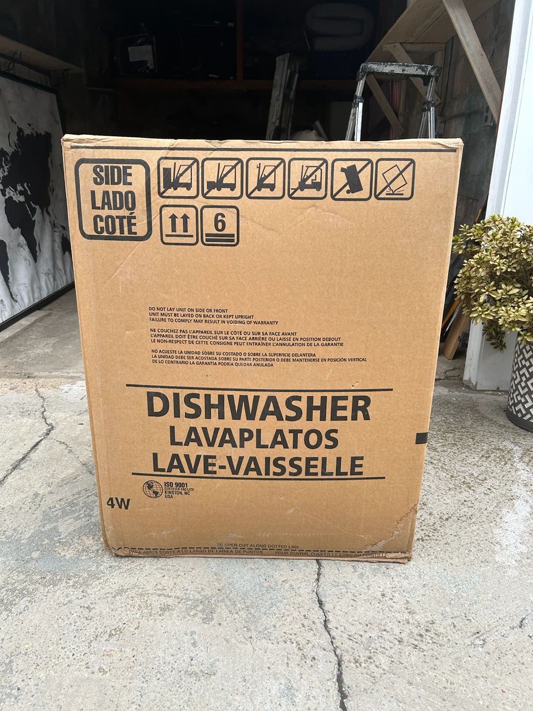Frigidaire Dishwasher FFCD2413US6B