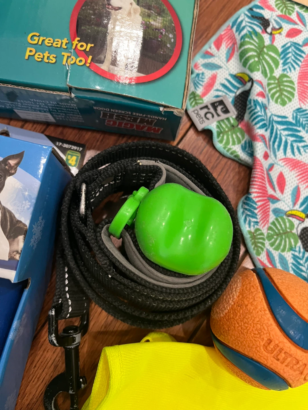🏈Assorted Dog Accessories and Toy Bundle - photo 2