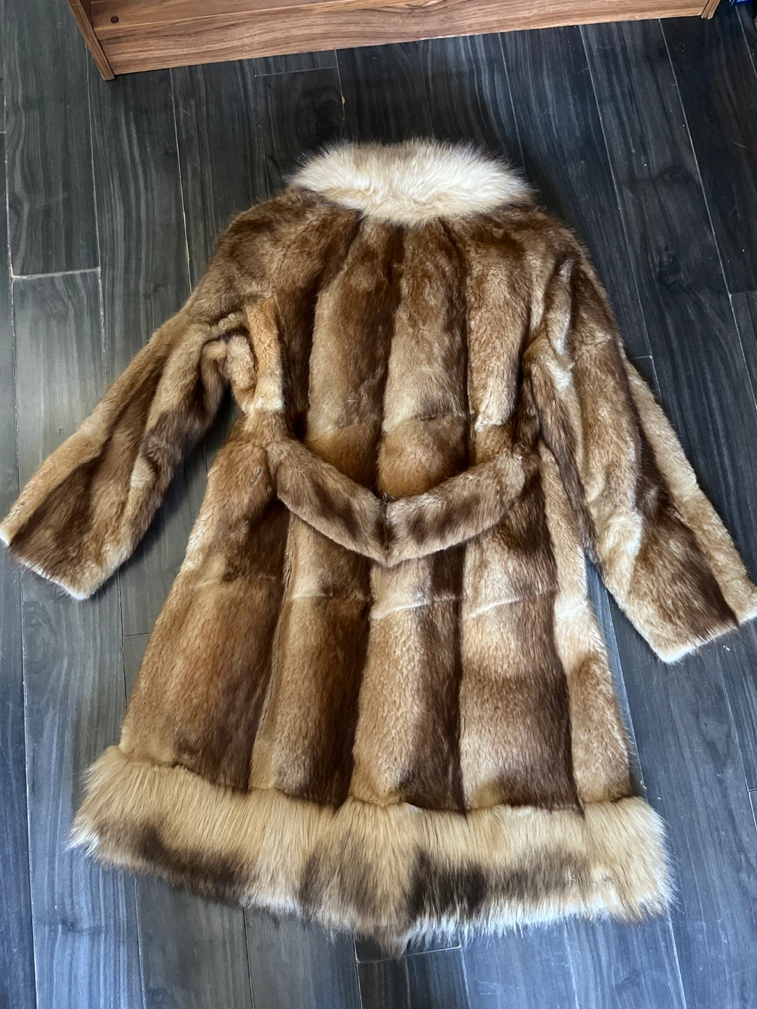 Vintage Royal Court Faux Fur Coat - photo 5