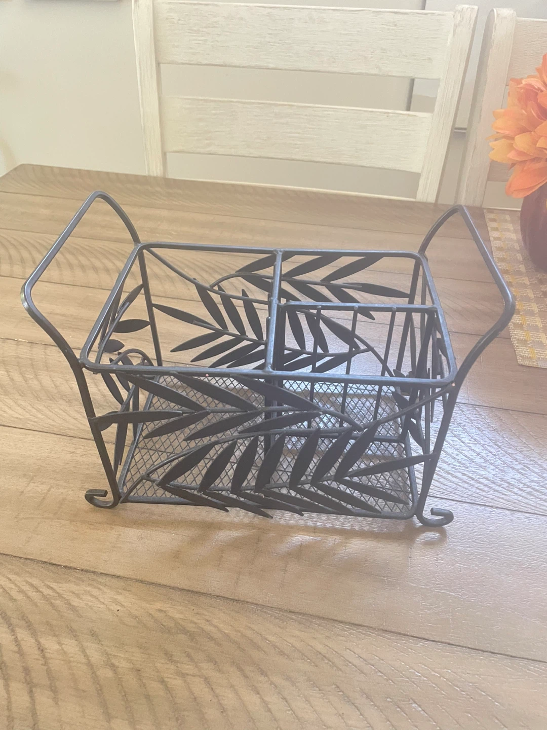 Black Metal Cutlery Caddy with Leaf Design - photo 3