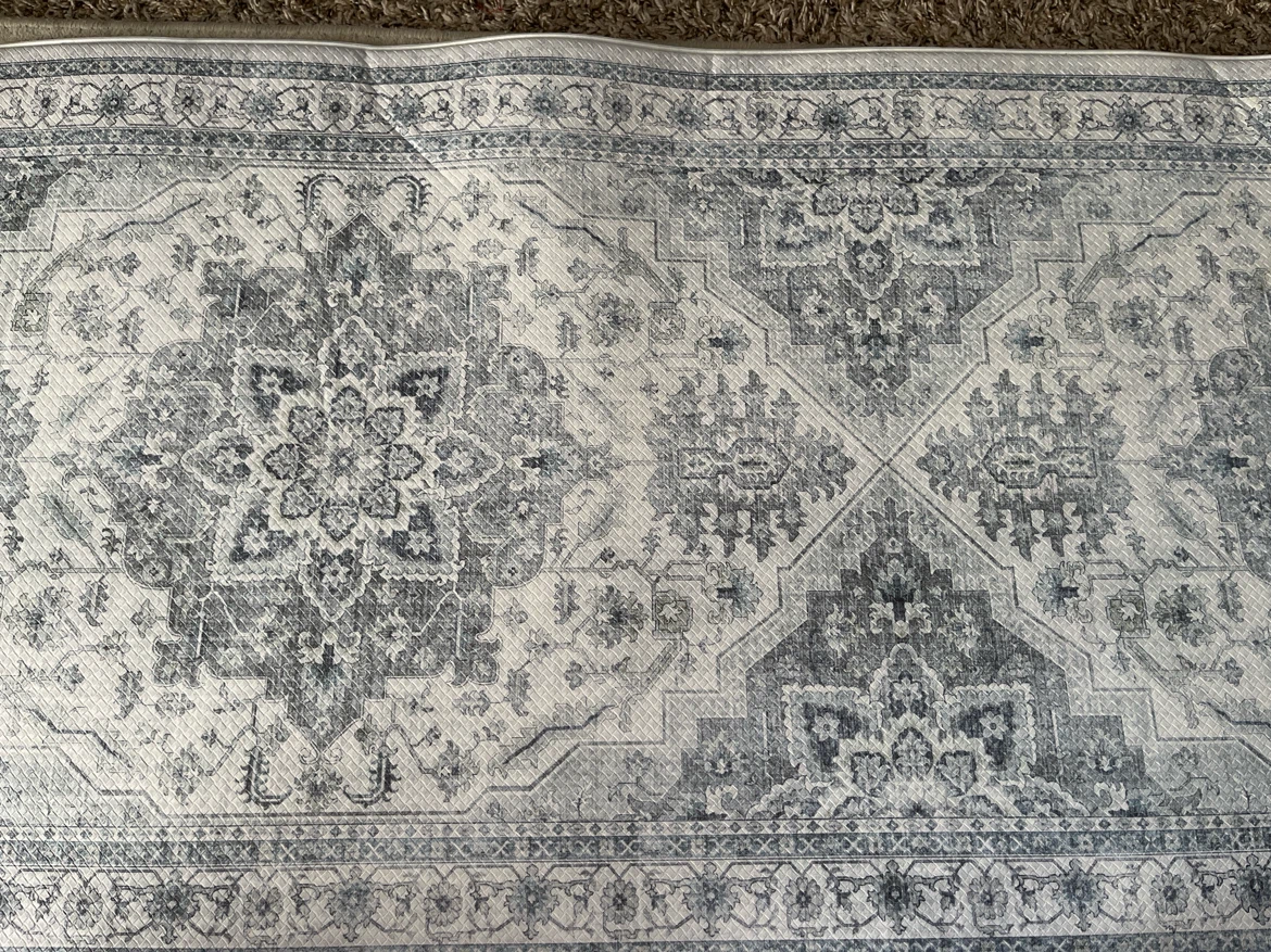 Grey and White Traditional Style Runner Rug