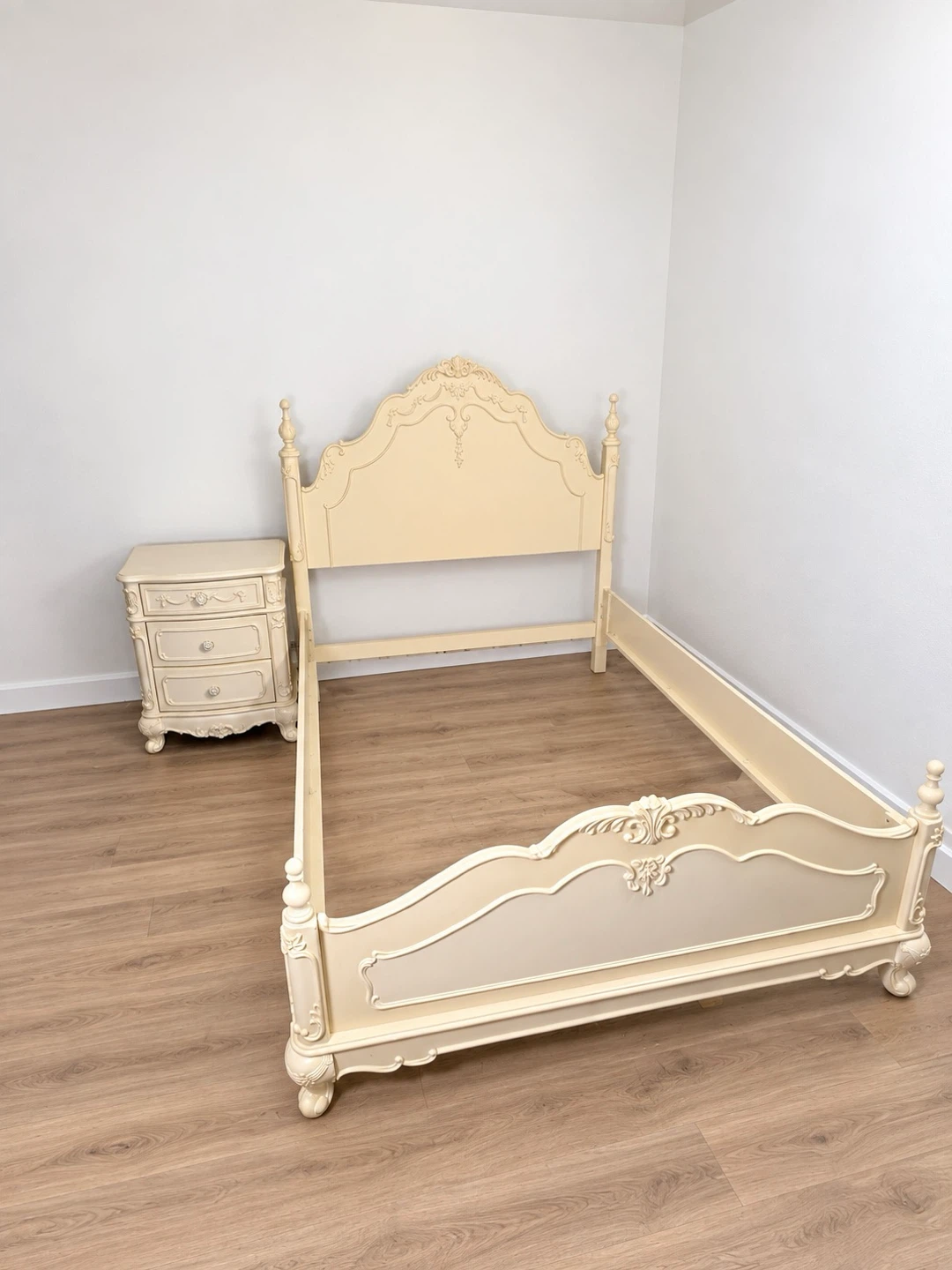 Vintage French Provincial Double Bed Set - photo 4