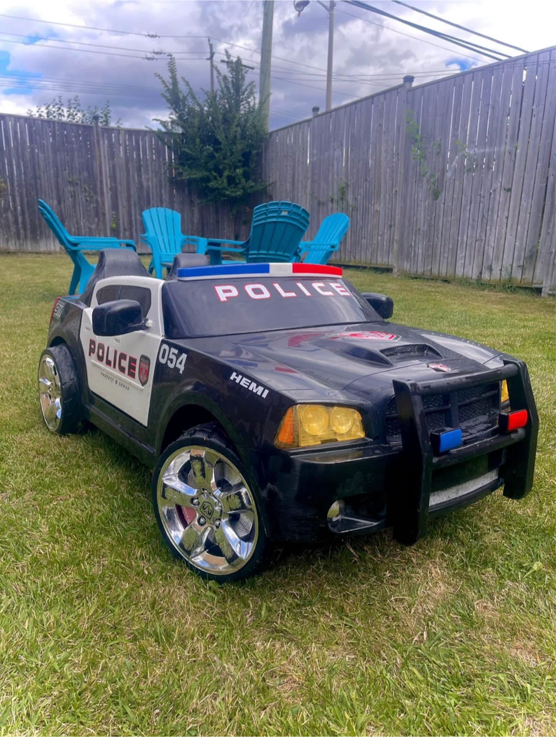 Kids Dodge Police Car (Battery is Dead)