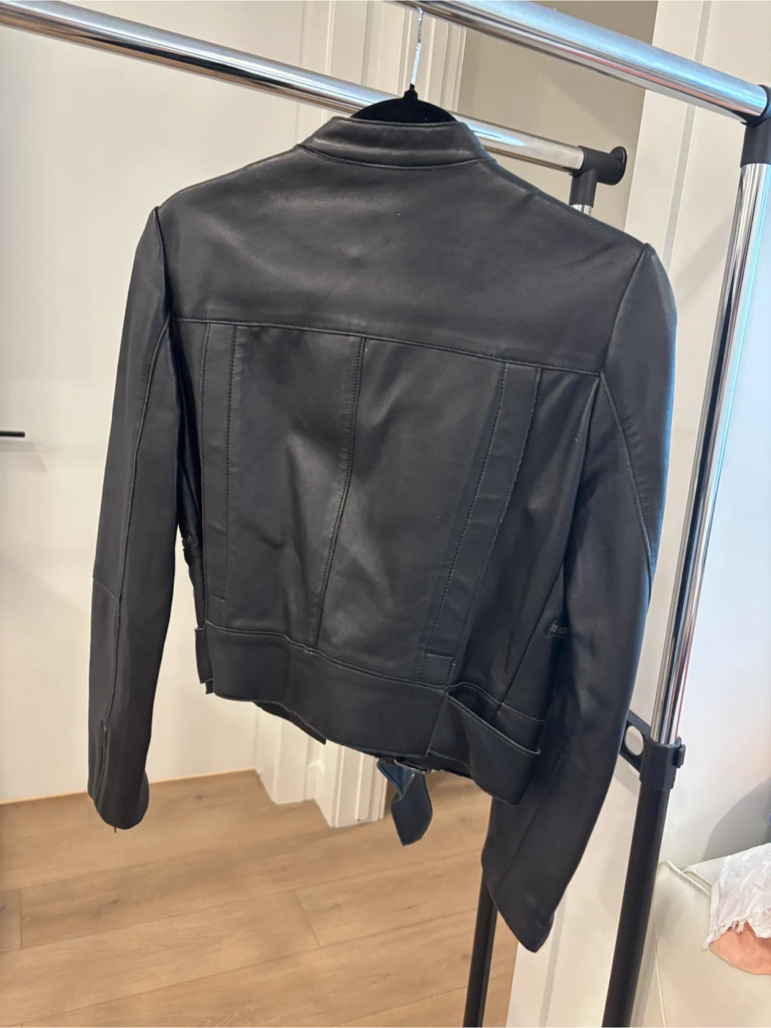 Genuine Leather! Banana Republic Black Leather Jacket - photo 3