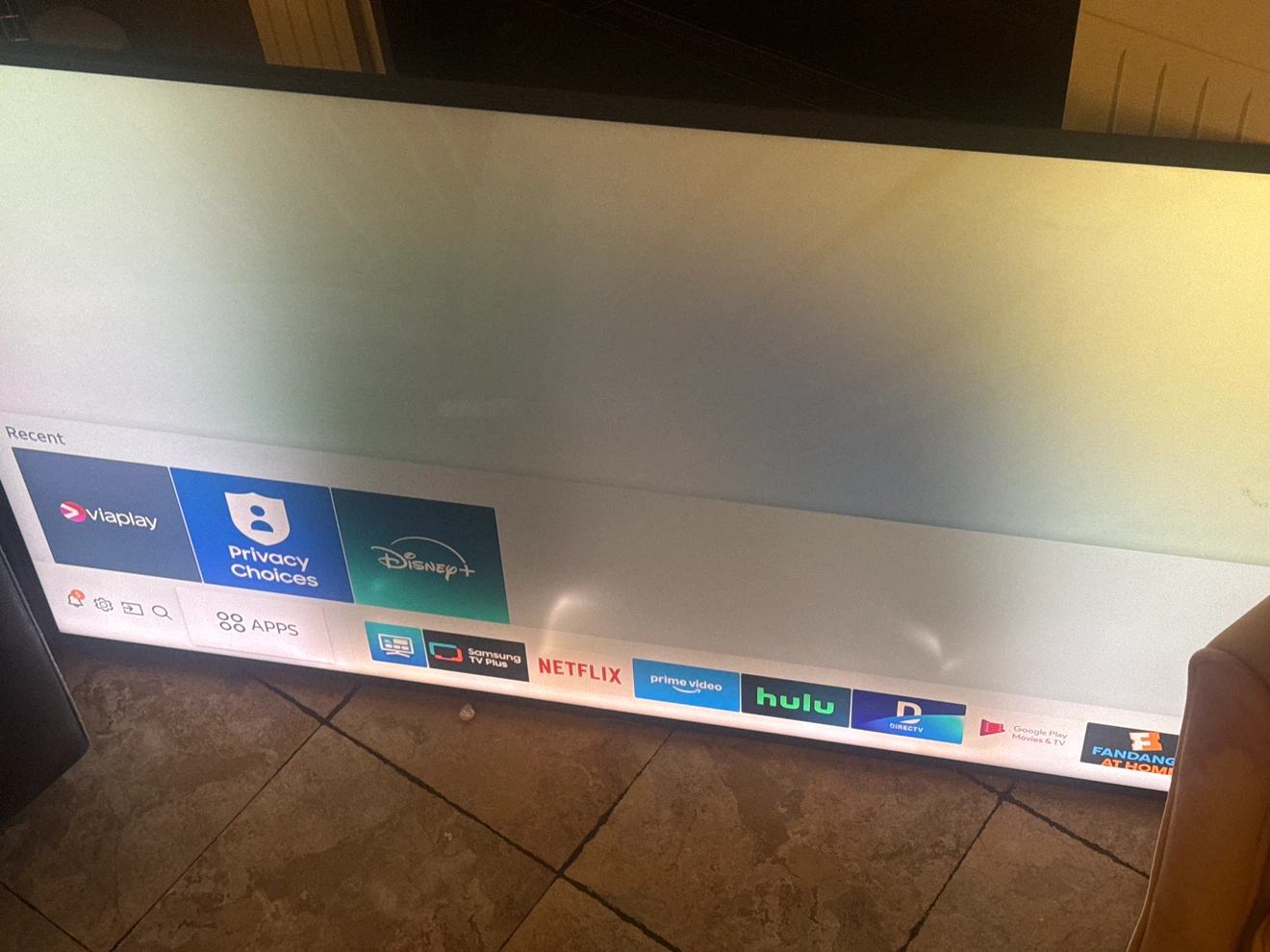 55 inch Samsung Smart TV - photo 3