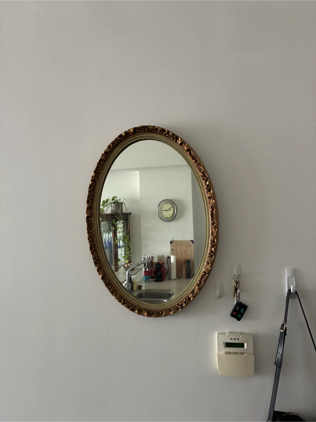 MOVING SALE 🌟 Vintage Oval Wall Mirror