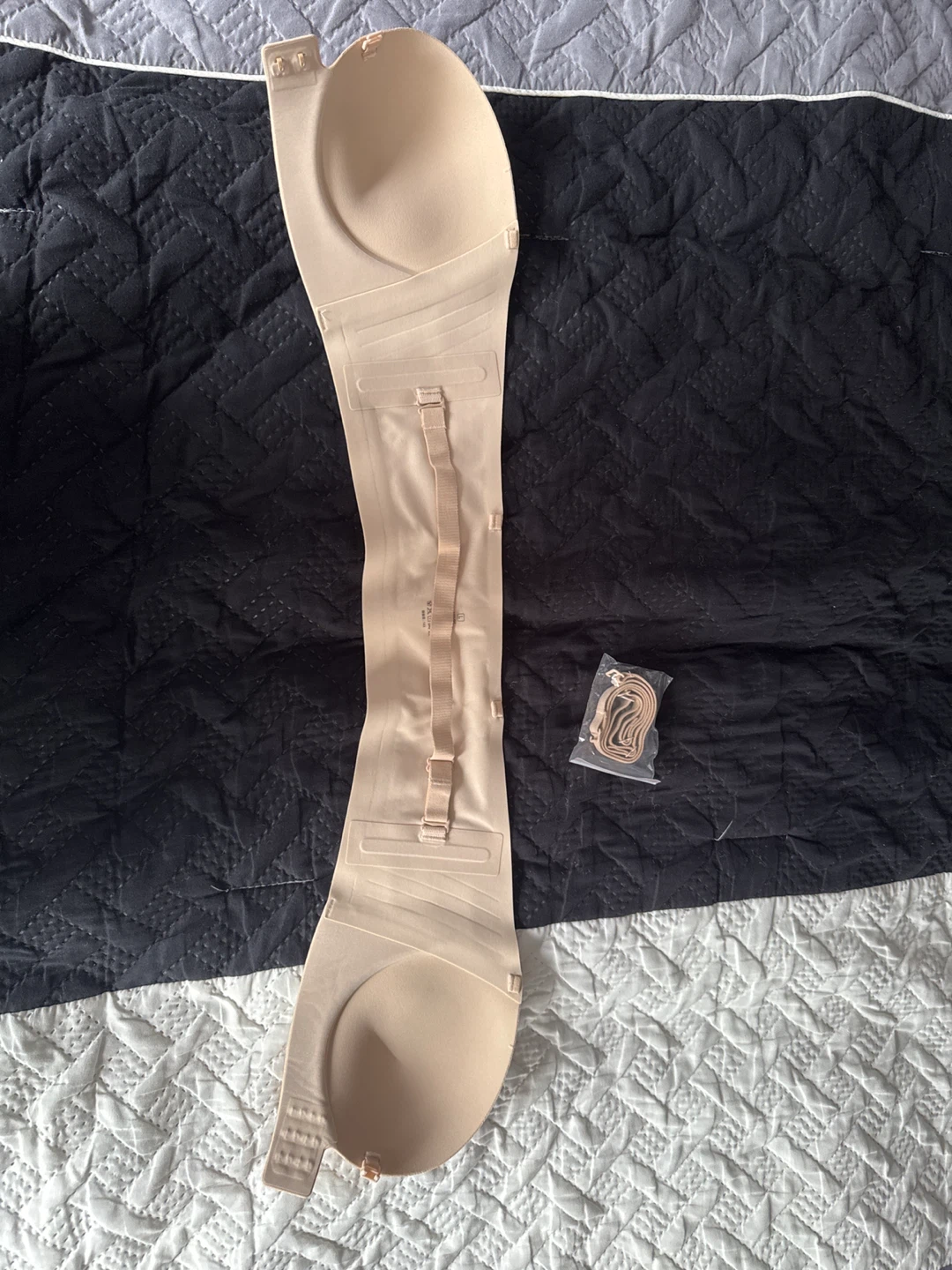 Two Strapless Bras - Beige and Black - photo 2