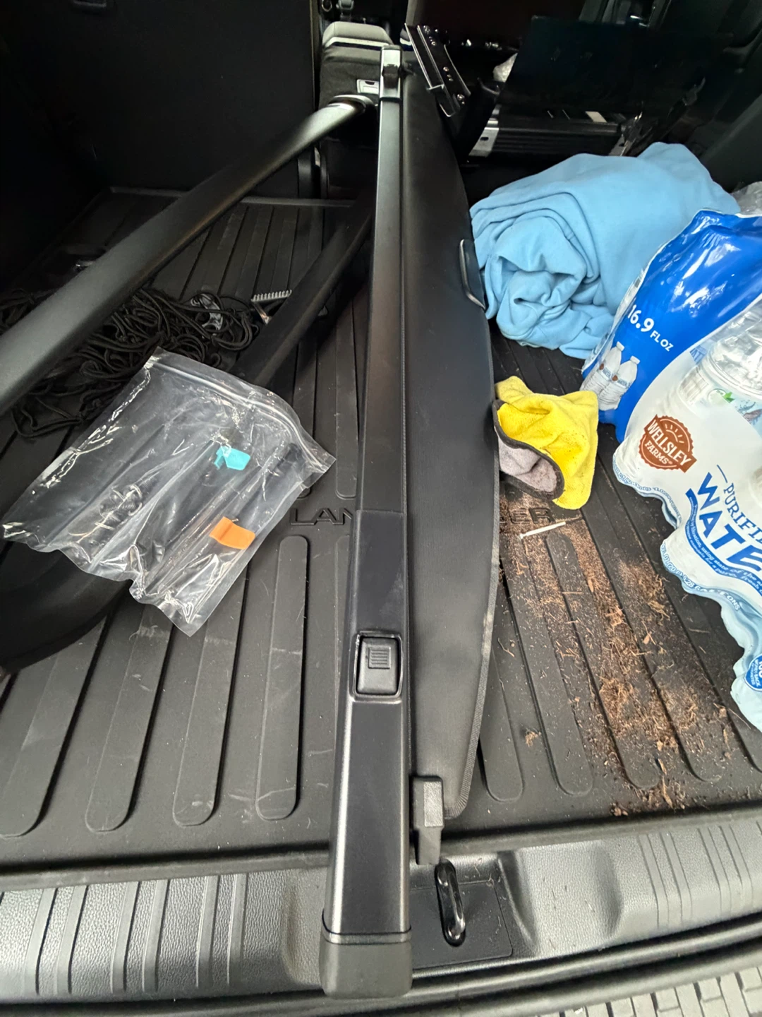 Toyota grand Highlander  Roof Cross Bars and Cargo Cover genuine - photo 3