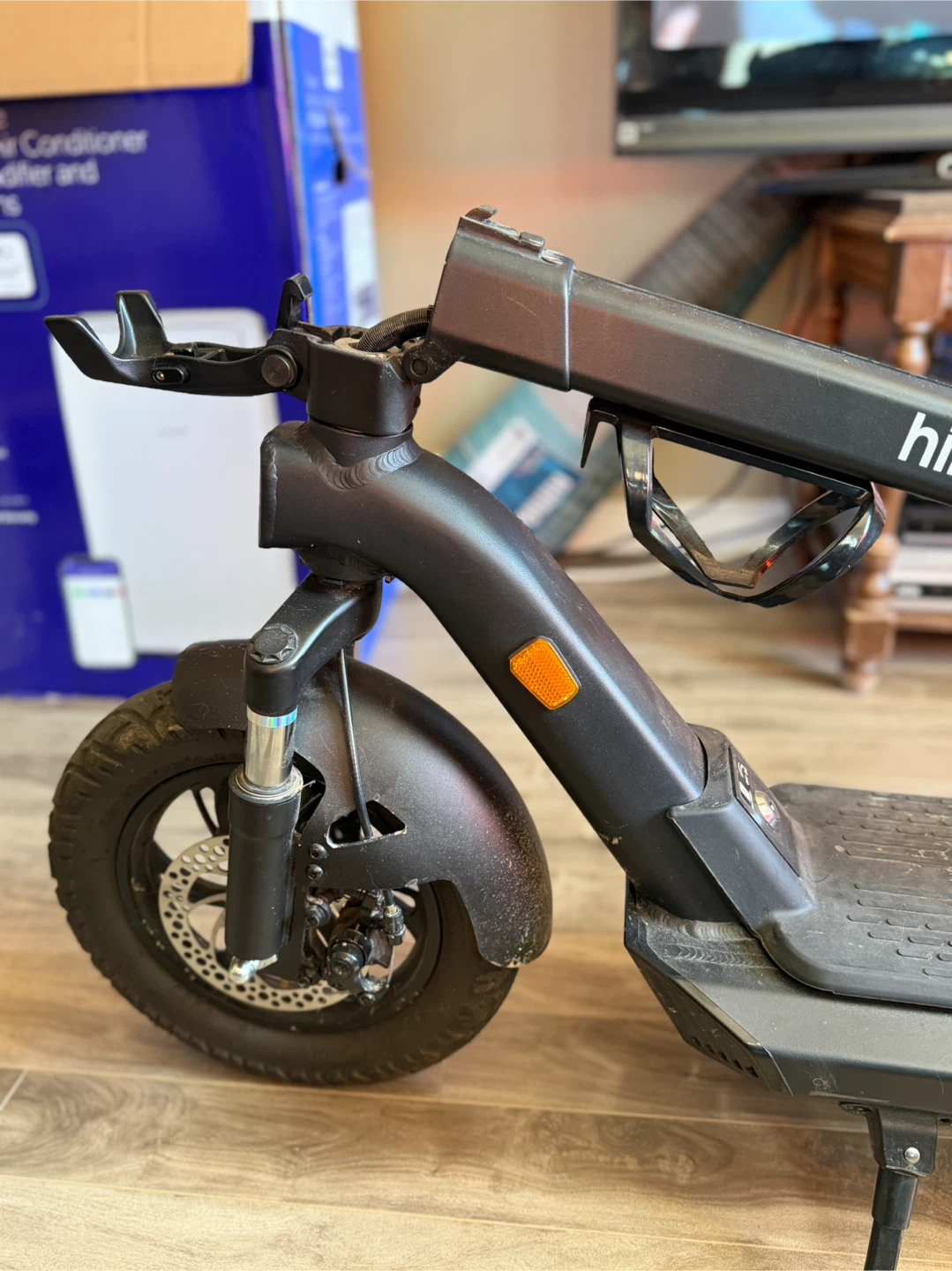Hiboy Gyro X300 Electric Scooter - photo 2